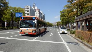 JR姫路駅前から姫路城前まで幅50Mある広い道、日本の道100選に選ばれている