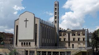 昼間は開いていません