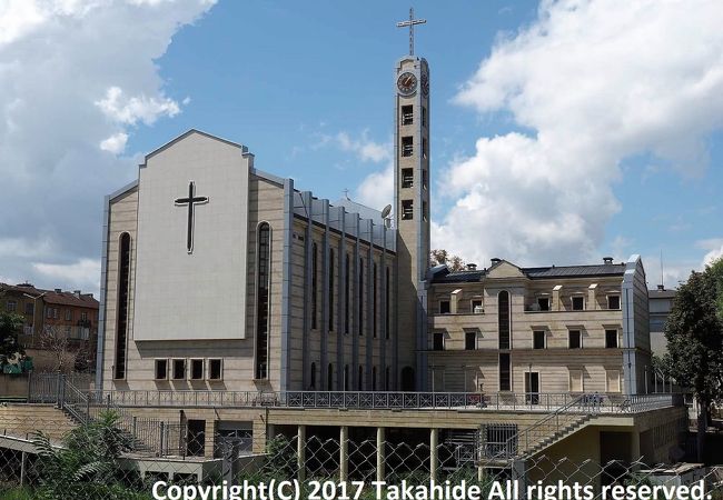 昼間は開いていません