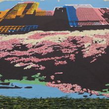 アトリウムのイベント　「サクラサク丸の内」一階から見た作品