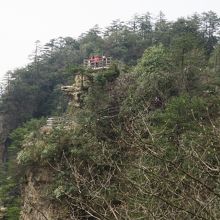 向こうの展望台にも人が・・