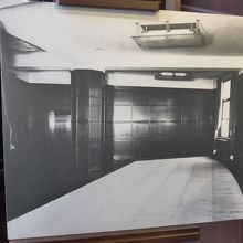 ４階に再現した旧東京中央郵便局長室、写真