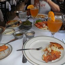 ブルームーンのビールとハッシュドポテト風のポテト美味しい！