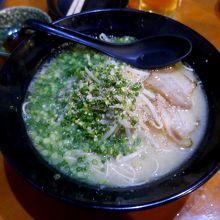 博多ラーメン490円　いやあおいしかった　