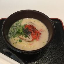 豚骨ラーメン