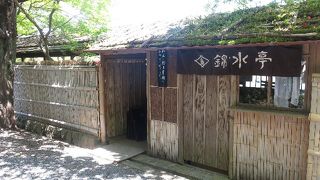 境内にある料亭 