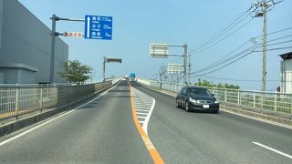ベタ踏み坂