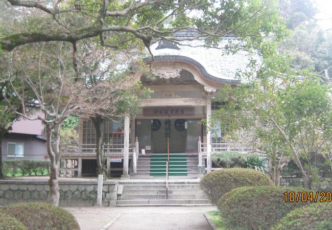 鍵屋の辻公園の中にあります。