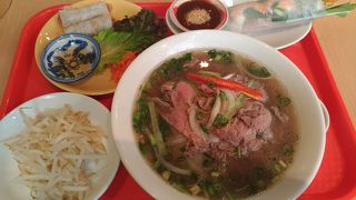 ベトナミングでランチ