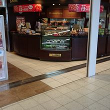 改札すぐの便利な立地