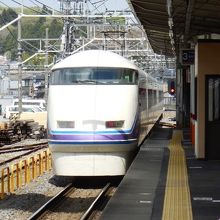 鹿沼駅を出発するスペーシア