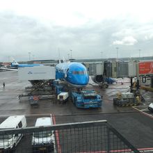 アムステルダム～関空機材