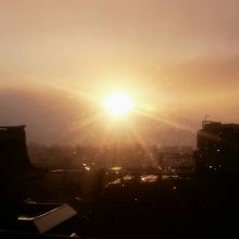 店内から見えた夕陽