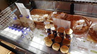 濃厚ジャージージェラード　週末ならピザレストランオープン