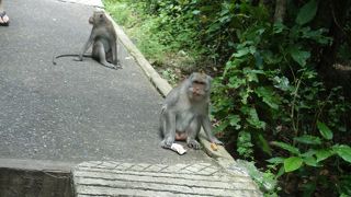 断崖絶壁にある寺院