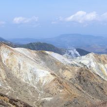 硫黄臭が漂っていました。御嶽山噴火を思い出させる活火山