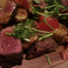 お肉はさすがにおいしいです。