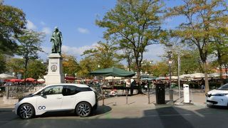 青果物市場が開かれていました