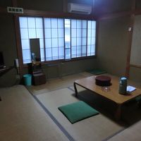 シンプルな和室。