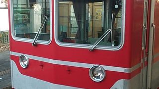 車両によっては女性専用車両があります