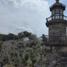 高燈篭 （タカトウロウ)です　武道館も見えます