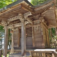 戸ノ口堰水神社