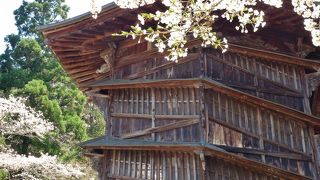 摩訶不思議な構造です