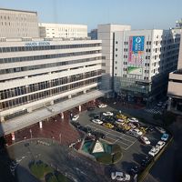 朝　部屋からみた駅前ロータリー