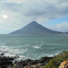 右手に見える開聞岳