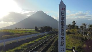 色々な所で絵になる山です（開聞岳）