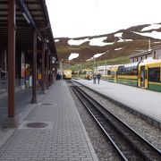 ユングフラウ鉄道に乗り換えて、ヨーロッパ最高地点の駅・ユングフラウヨッホに向かいます
