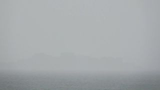 軍艦島という通称名の方が知られています