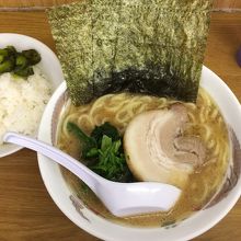 ラーメンとライス