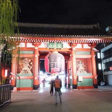 撮影名所です。夜ならゆったり、です。