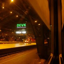 ケルン中央駅に停車中