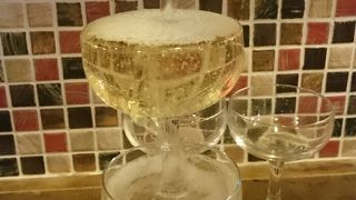 何と言っても名物こぼれスパークリング