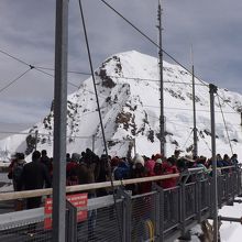 先ず、エレベーターを出るとメンヒが見えます