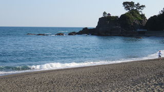 綺麗な砂浜と広がる水平線