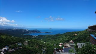 坂に作られた綺麗な町並み