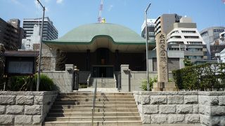 大きなお寺です