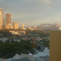 ギリギリ遠くにハーバーブリッジ