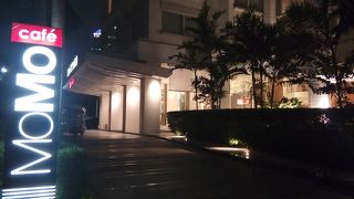 行列のできる朝食ブッフェ