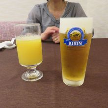 頂いたドリンク・クーポンで飲みました。　ビールうまい！