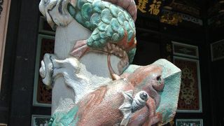 ジョンカー通りにあります