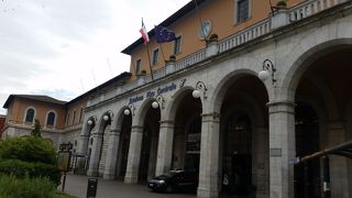 ピサの斜塔から離れた駅