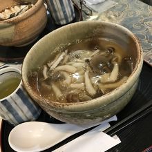 関西的な、トロミがあるうどん