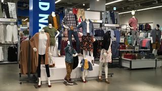 オールドネイビー (イオン大日店)