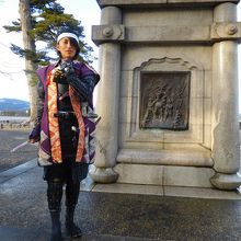 案内役も伊達男です。