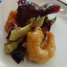 海老と何かの唐辛子炒め