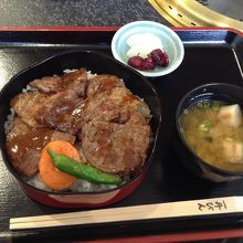 松坂牛のカルビ重